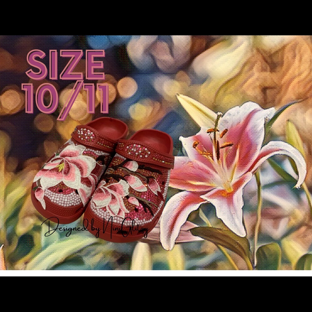 Floral Bedazzled Clog | size 10/11 | deep red | NiniGlitzy